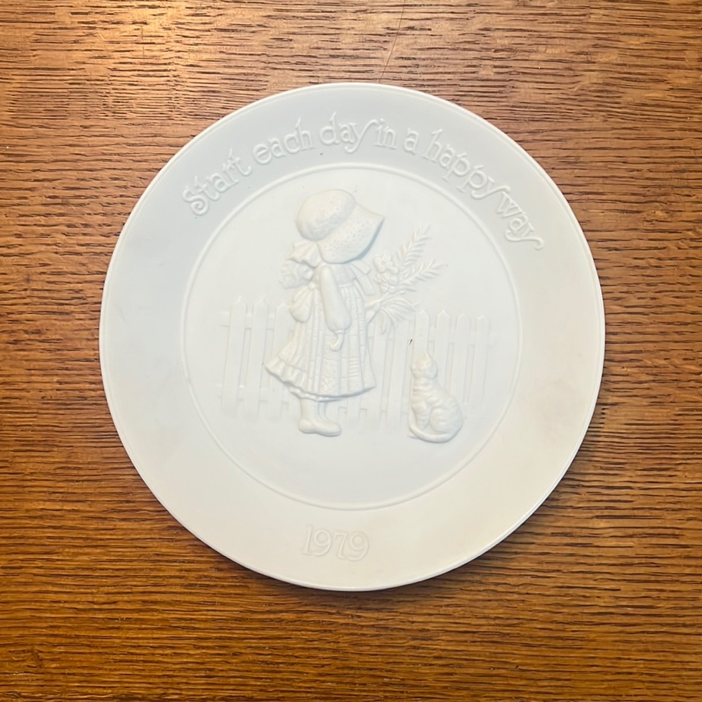 American Greetings Holly Hobbie 1st Annual Plate 1979